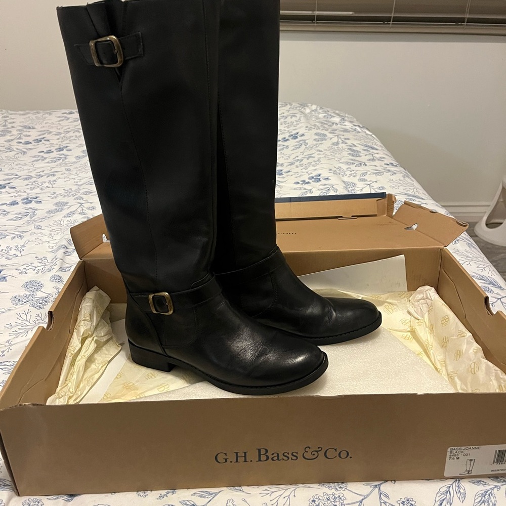 GH Bass & Co Black Loafers